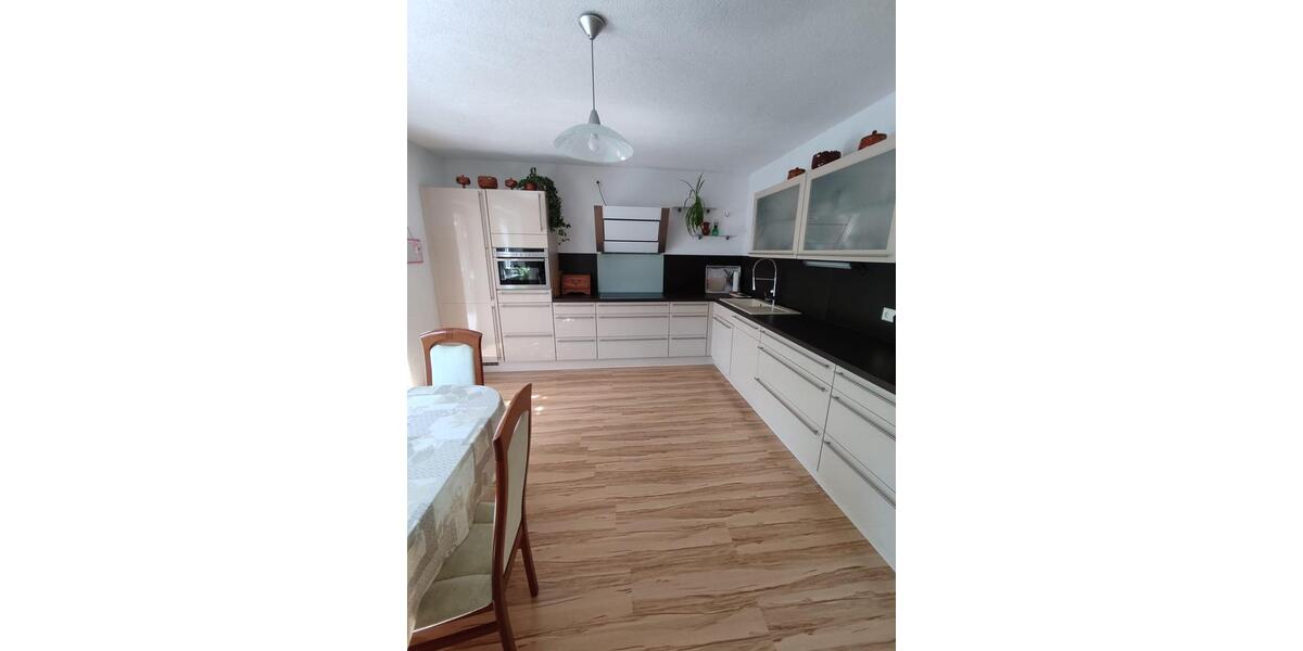 Wohnen im Grünen – Ruhe, Natur und moderner Wohnkomfort. zimmer