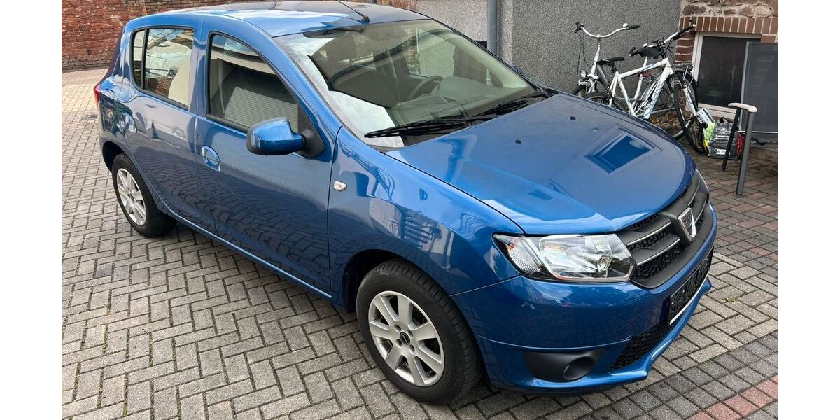 Dacia Sandero 76.000 km 5.555 &euro; Dresden 01139