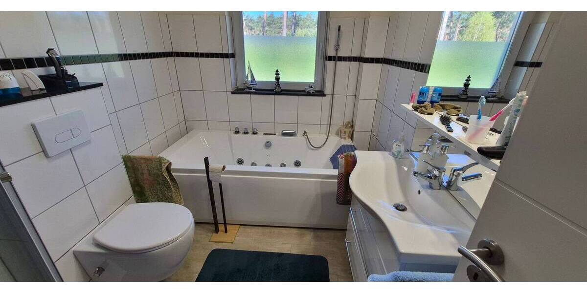 Moderner, neuwertiger Bungalow mit PV-Anlage, Wärmepumpe, Wallbox, Klima, Vollbad, EBK, 3 Carports uvm. - Bungalow Gorleben | Angebot:26573092