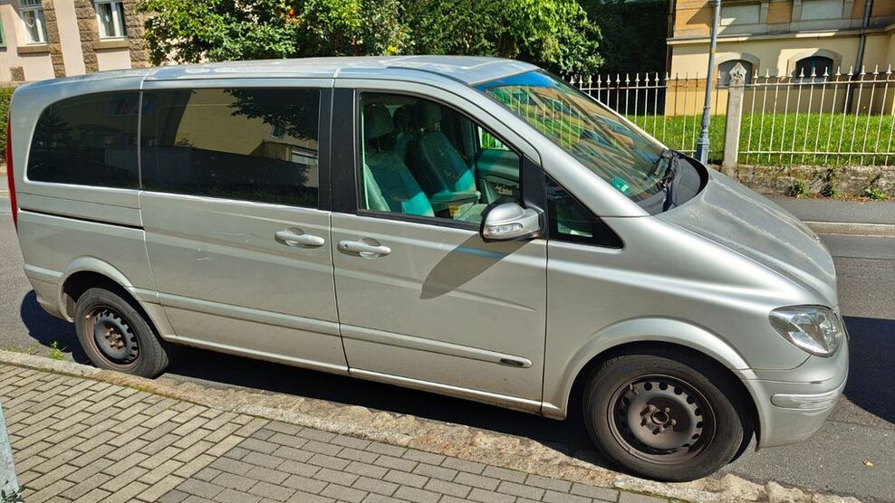 Mercedes-Benz Viano 302.376 km 4.000 € Dresden 01129