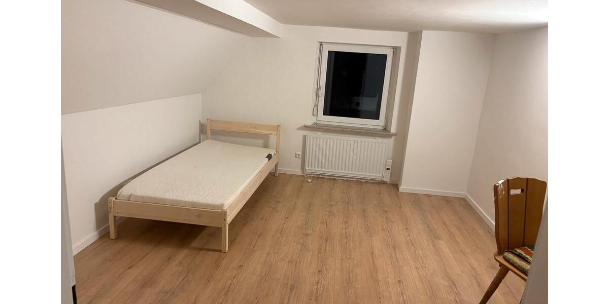 Etagenwohnung Gersthofen - 4 Zimmer, 85 m&sup2;, 600&euro; | Angebot:25296134