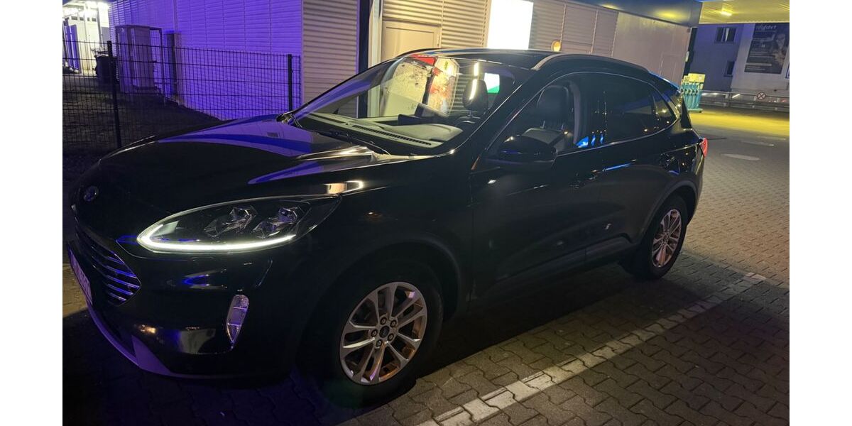 Ford Kuga 113.000 km 18.900 &euro; osnabrück 49076