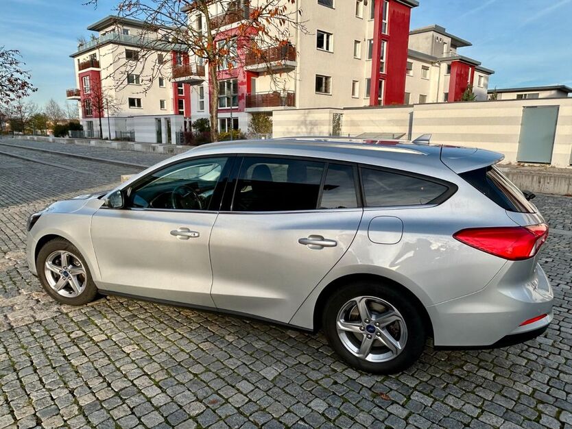 Ford Focus 70.000 km 14.490 € Fürth 90763