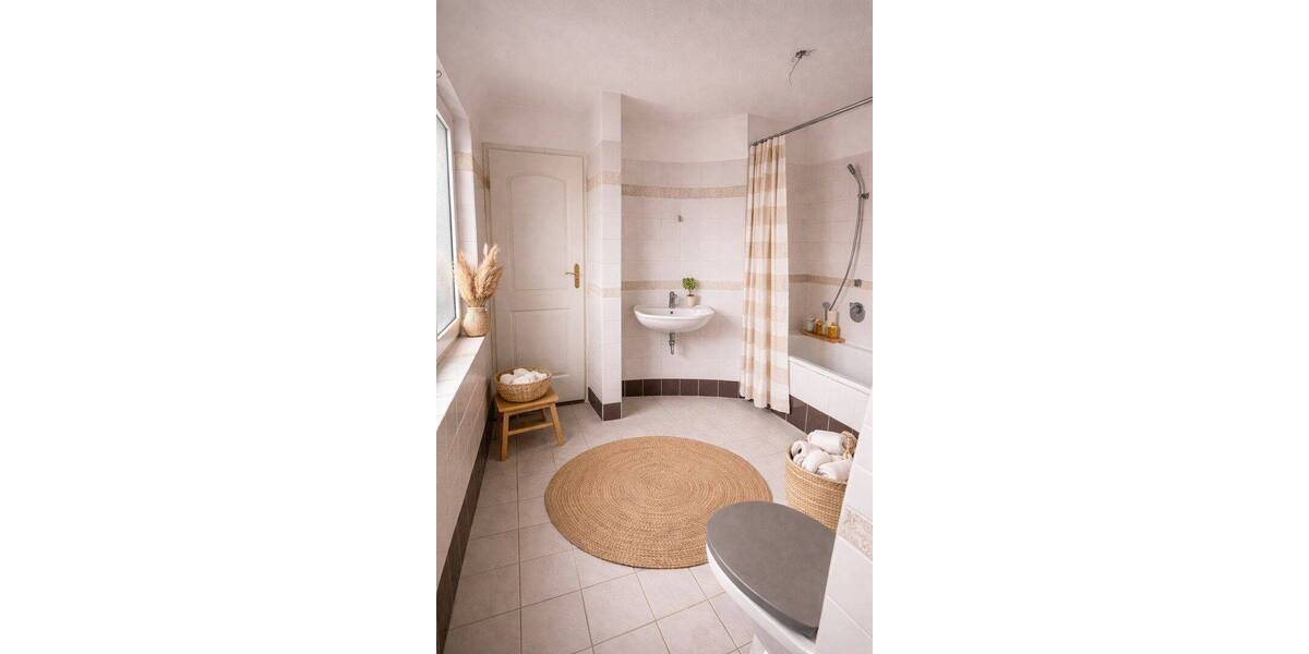 Etagenwohnung Stadthagen - 4 Zimmer, 133 m&sup2;, 1.050&euro; | Angebot:26891854