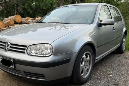 VW Golf 208.900 km 900 &euro; Ludwigschorgast 95364