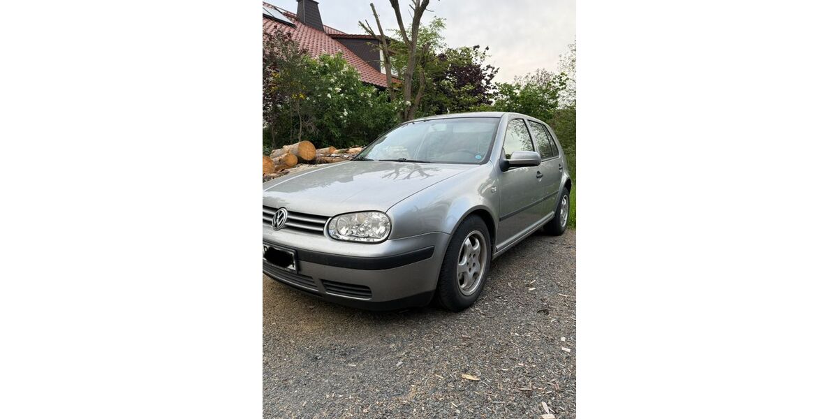 VW Golf 208.900 km 900 &euro; Ludwigschorgast 95364