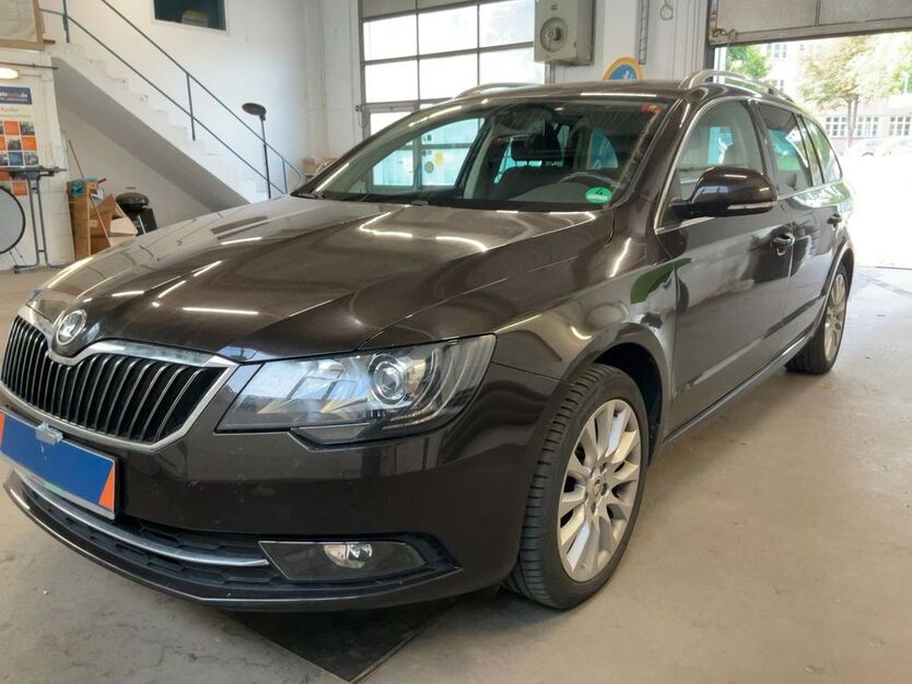 Skoda Superb 134.000 km 11.990 € Aichstetten 88317