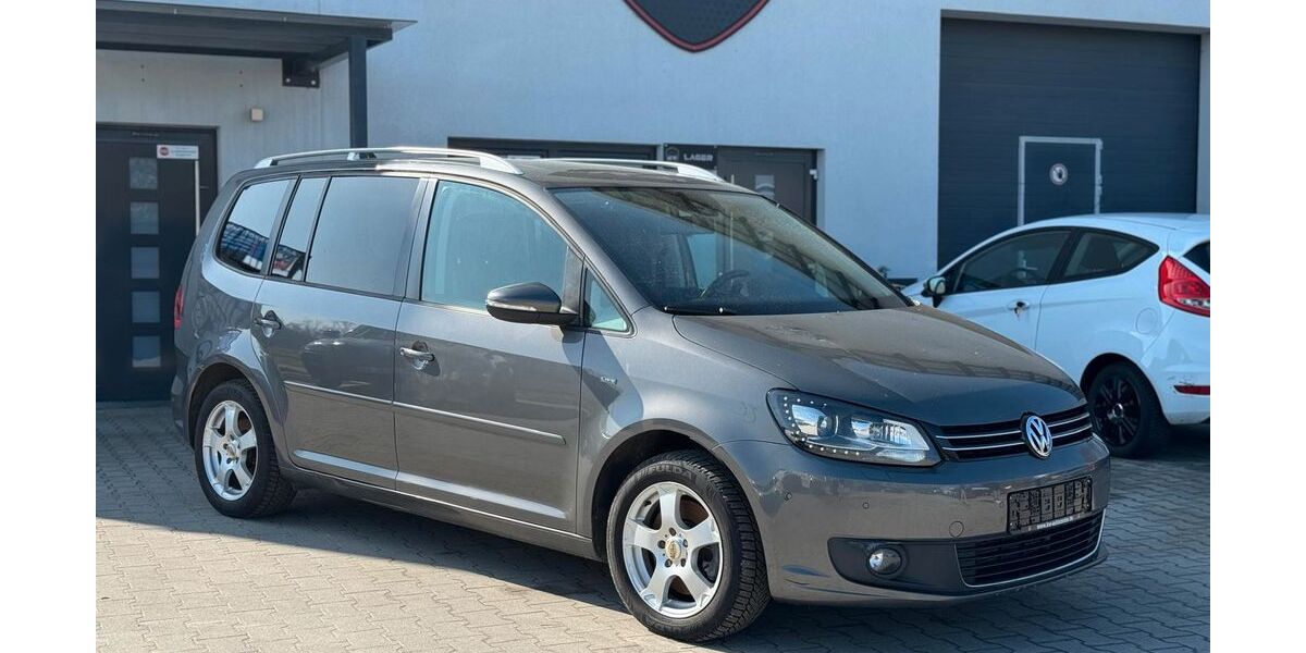 VW Touran 256.000 km 7.499 &euro; Landau a.d. Isar 94405