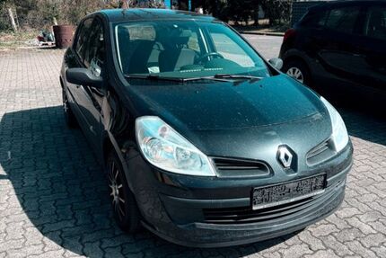 Renault Clio 152.000 km 2.200 &euro; Bornhöved 24619