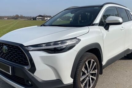 Toyota Corolla Cross 5.000 km 31.900 &euro; Burghausen 84489