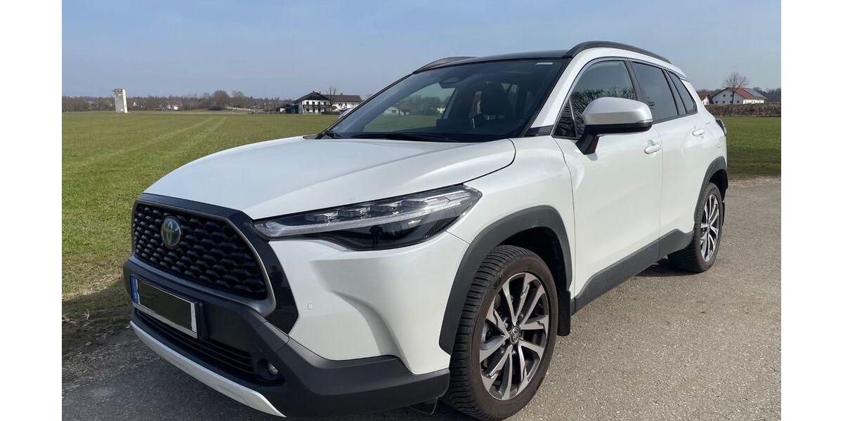 Toyota Corolla Cross 5.000 km 31.900 &euro; Burghausen 84489