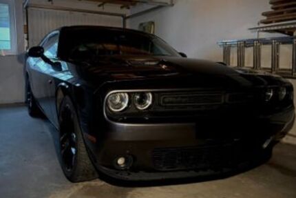 Dodge Challenger 46.000 km 26.300 &euro; Osthofen 67574