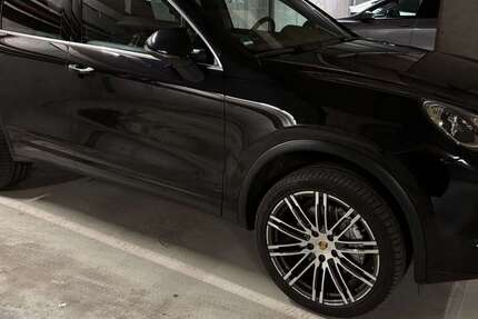 Porsche Cayenne 137.800 km 33.600 &euro; Frankfurt 60386