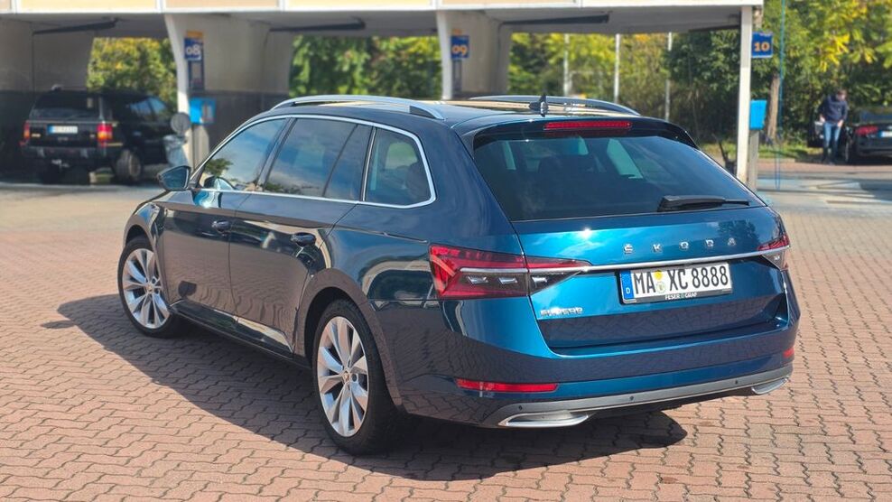 Skoda Superb 128.900 km 22.989 € Mannheim 68309
