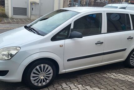 Opel Zafira 135.600 km 4.400 &euro; Fürth 90766
