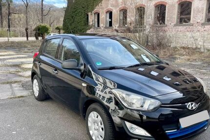 Hyundai i20 41.800 km 6.300 &euro; Dippoldiswalde 01744
