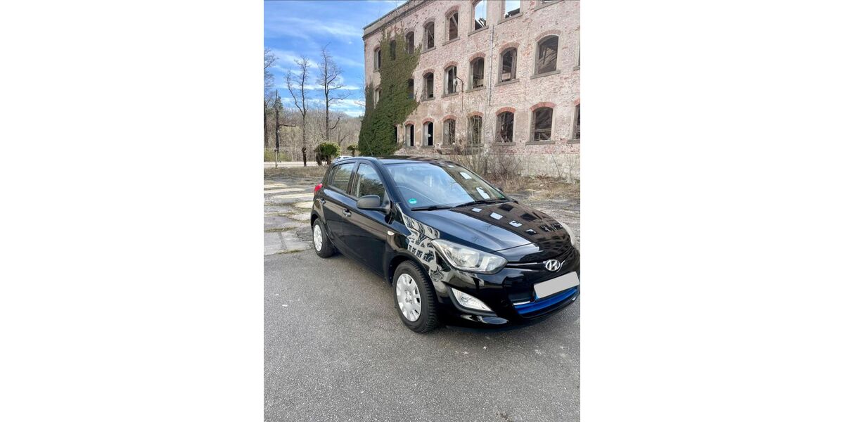 Hyundai i20 41.800 km 6.300 &euro; Dippoldiswalde 01744