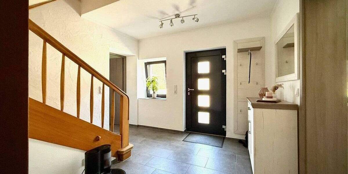 Mehrfamilienhaus, Wohnhaus Schönecken - 3 Zimmer, 134 m&sup2;, 289.000&euro; | Angebot:26874899