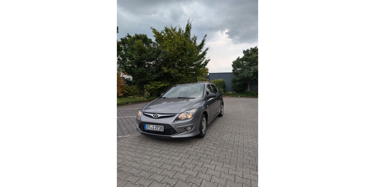 Hyundai i30 184.000 km 2.300 &euro; Osnabrück 49082