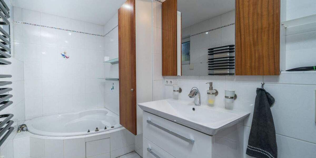 Mehrfamilienhaus, Wohnhaus Stein Deutenbach - 8 Zimmer, 219 m&sup2;, 850.000&euro; | Angebot:25313512