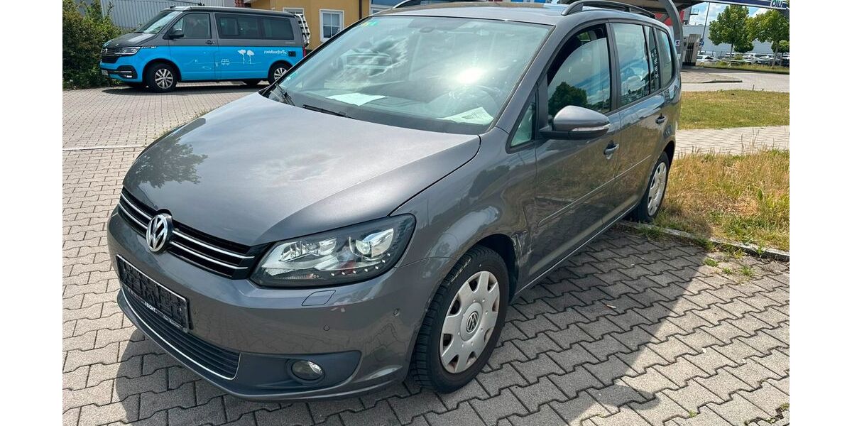 VW Touran 210.900 km 5.450 &euro; Fürth 90763