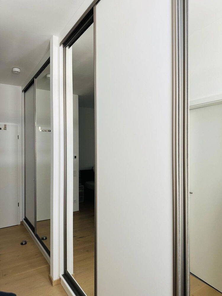 Moderne, neuwertige 4-Raum-Wohnung mit. lux. Innenausstattung, Balkon, EBK und weiteren Extras