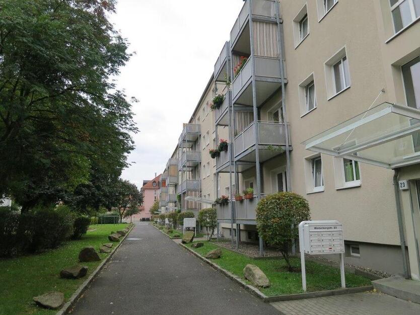 Wohnen am Großen Garten: 2-Zimmer-Wohnung mit Balkon ab 01.07. frei