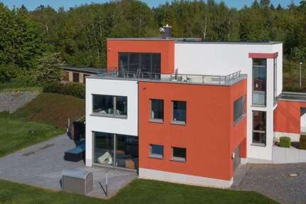Luxuriöse und moderne Bauhausvilla als Praxis oder Bürohaus - Haus Schneeberg | Angebot:27593206