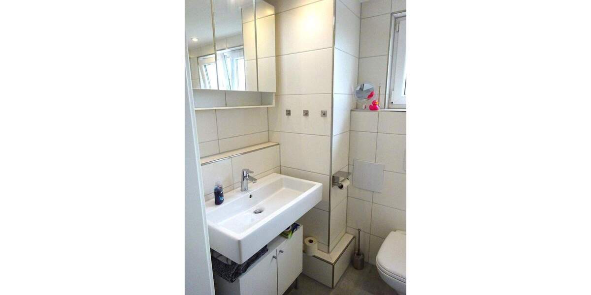 Einfamilienhaus Esslingen am Neckar (Oberesslingen) Oberesslingen - 8 Zimmer, 183 m&sup2;, 599.000&euro; | Angebot:25760346