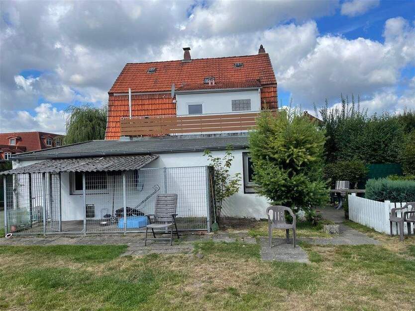 Zentralgelegenes Baugrundstück mit Altbestand zimmer