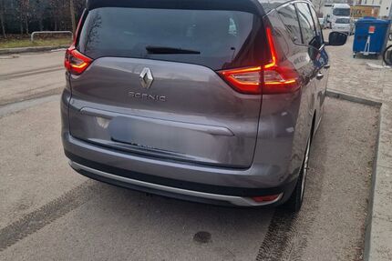 Renault Scenic 185.000 km 13.500 &euro; München 81249