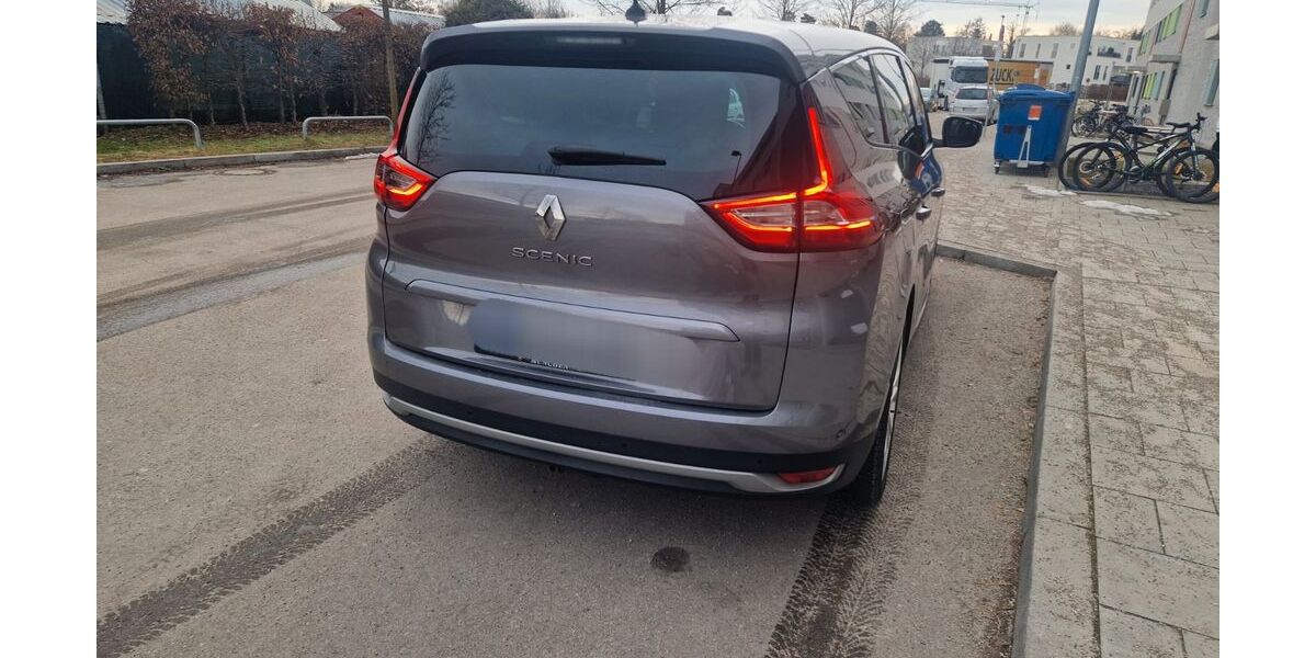 Renault Scenic 185.000 km 13.500 &euro; München 81249
