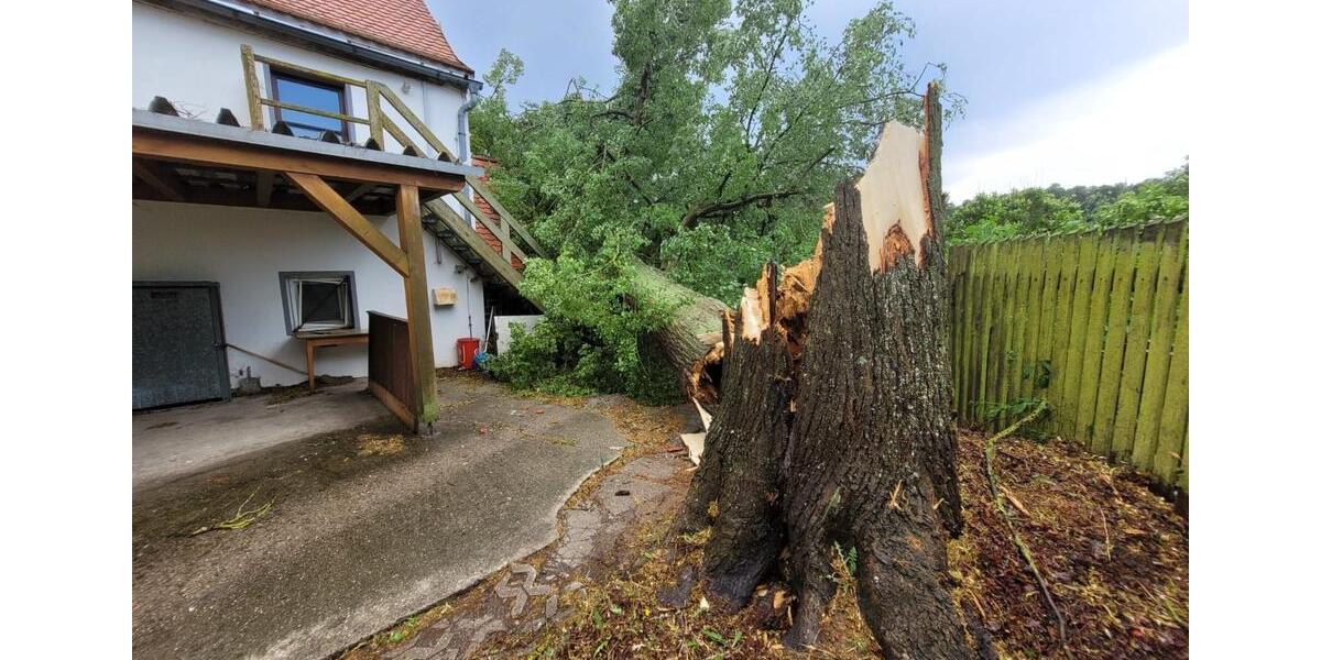 Einfamilienhaus Weihenzell - 7 Zimmer, 500 m&sup2;, 270.000&euro; | Angebot:26775936
