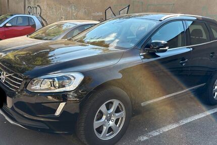 Volvo XC60 125.000 km 17.499 € Berlin 10825