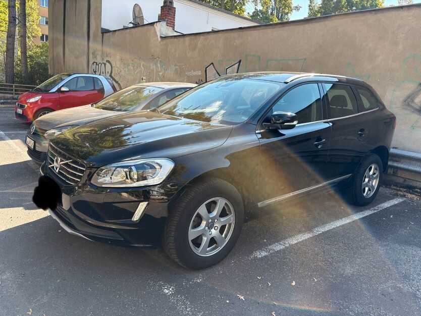 Volvo XC60 125.000 km 17.499 € Berlin 10825