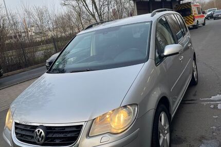 VW Touran 179.000 km 3.000 &euro; Rüsselsheim 65428