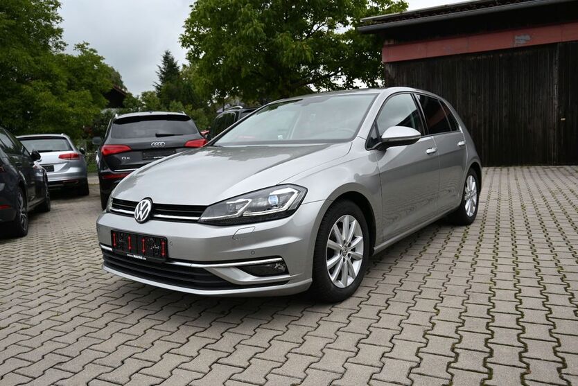 VW Golf 109.000 km 15.500 € Petting /Waging am See 83367