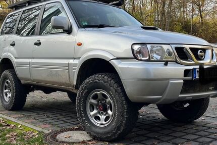 Nissan Terrano 283.000 km 11.400 &euro; Kelkheim 65779