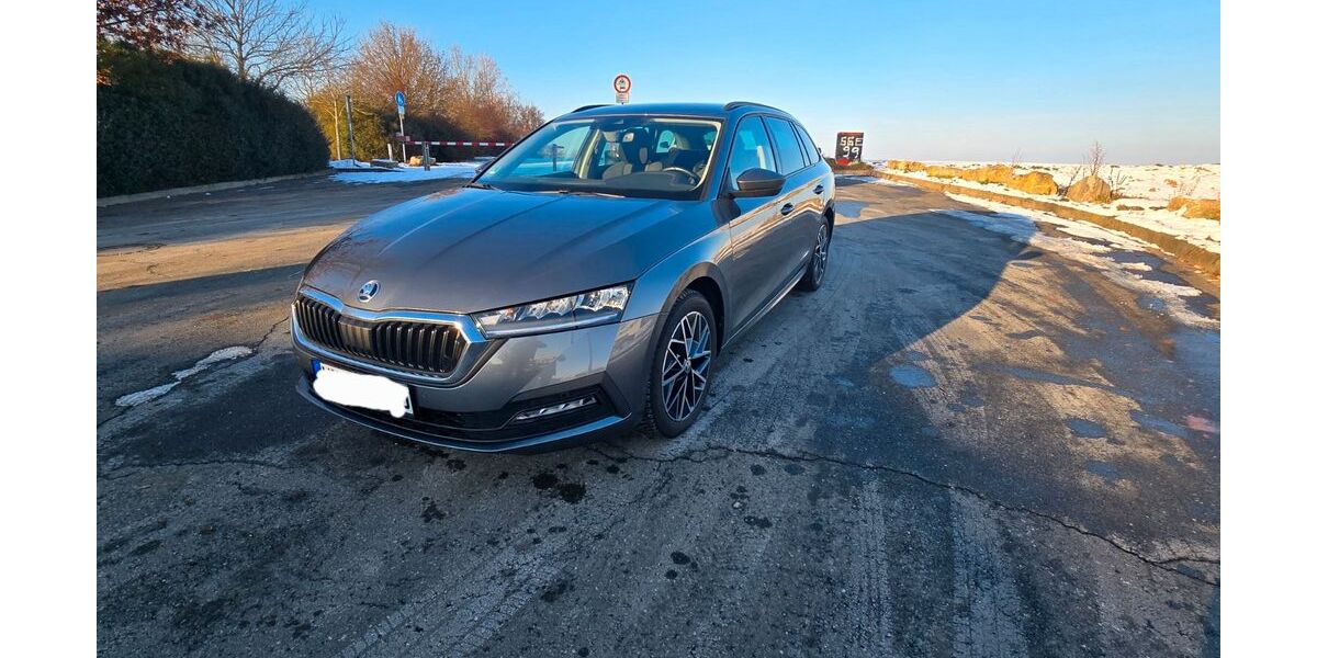 Skoda Octavia 54.000 km 25.800 &euro; Würzburg 97084