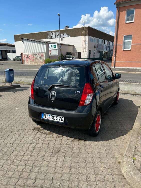 i10