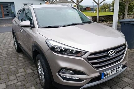 Hyundai TUCSON 62.000 km 14.800 € Moschheim 56424