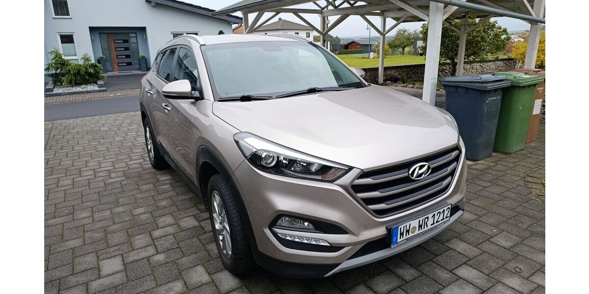 Hyundai TUCSON 62.000 km 14.800 € Moschheim 56424