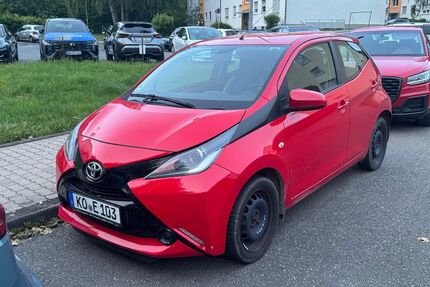 Toyota Aygo (X) 156.000 km 4.599 &euro; Koblenz 56077