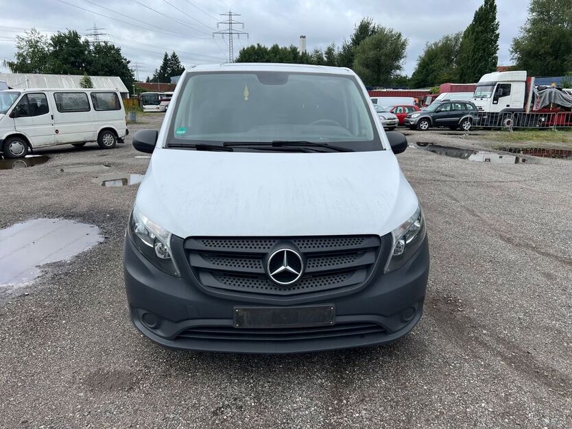 Mercedes-Benz Vito 183.605 km 7.950 € Hamburg 22113