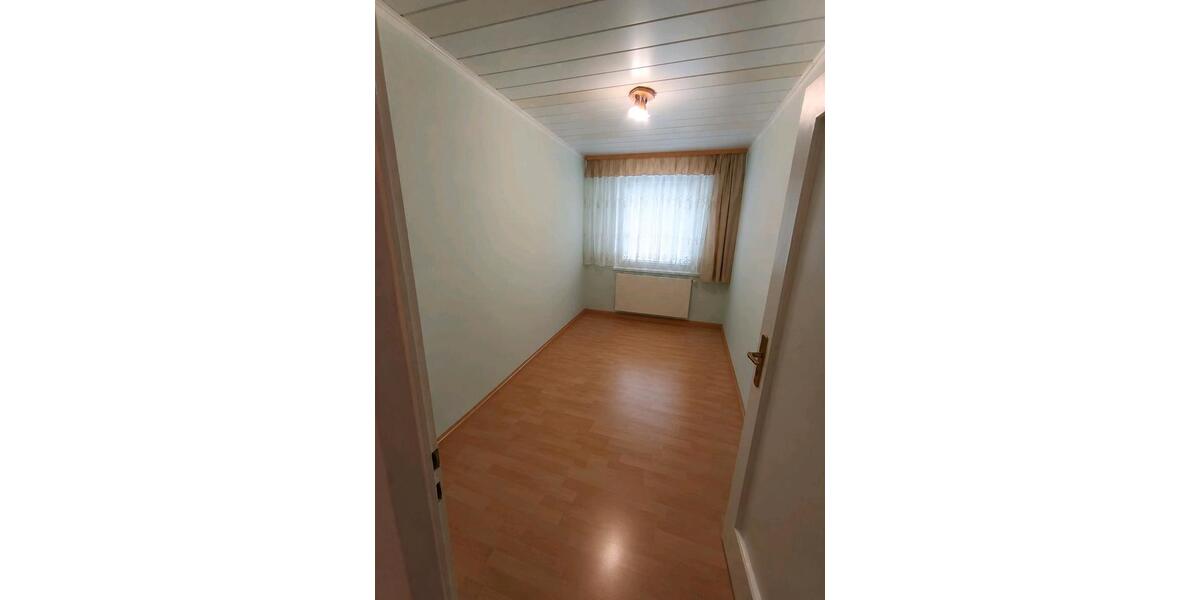 Etagenwohnung Zeithain - 3 Zimmer, 57 m&sup2;, 28.000&euro; | Angebot:26996087