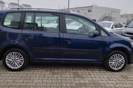 VW Touran 169.000 km 9.400 &euro; Diepoldshofen 88299