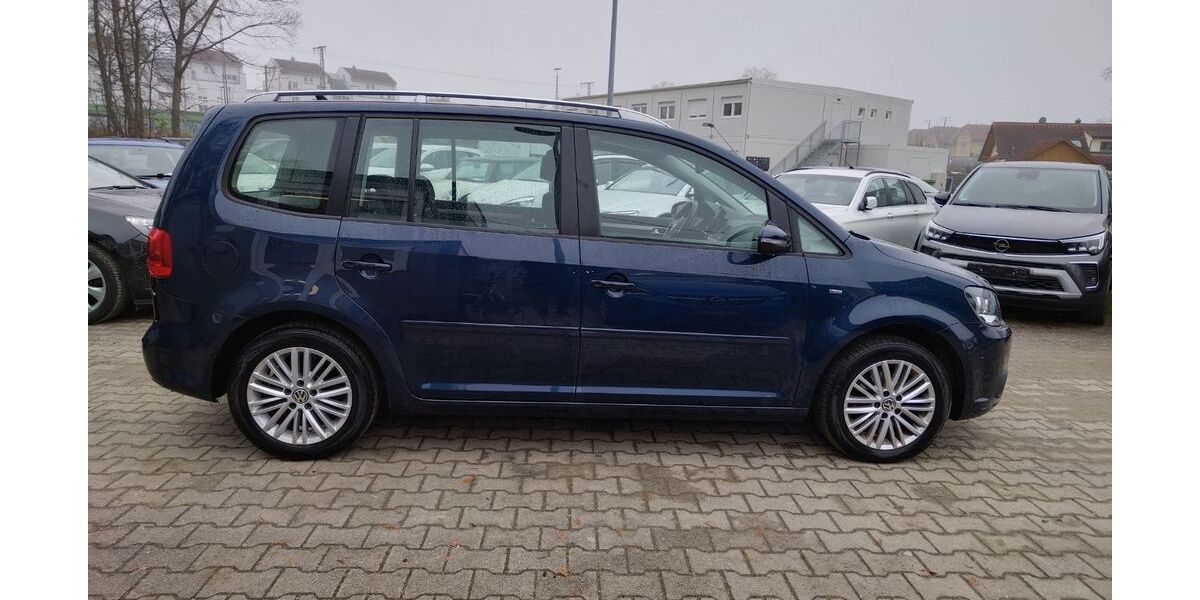 VW Touran 169.000 km 9.400 &euro; Diepoldshofen 88299