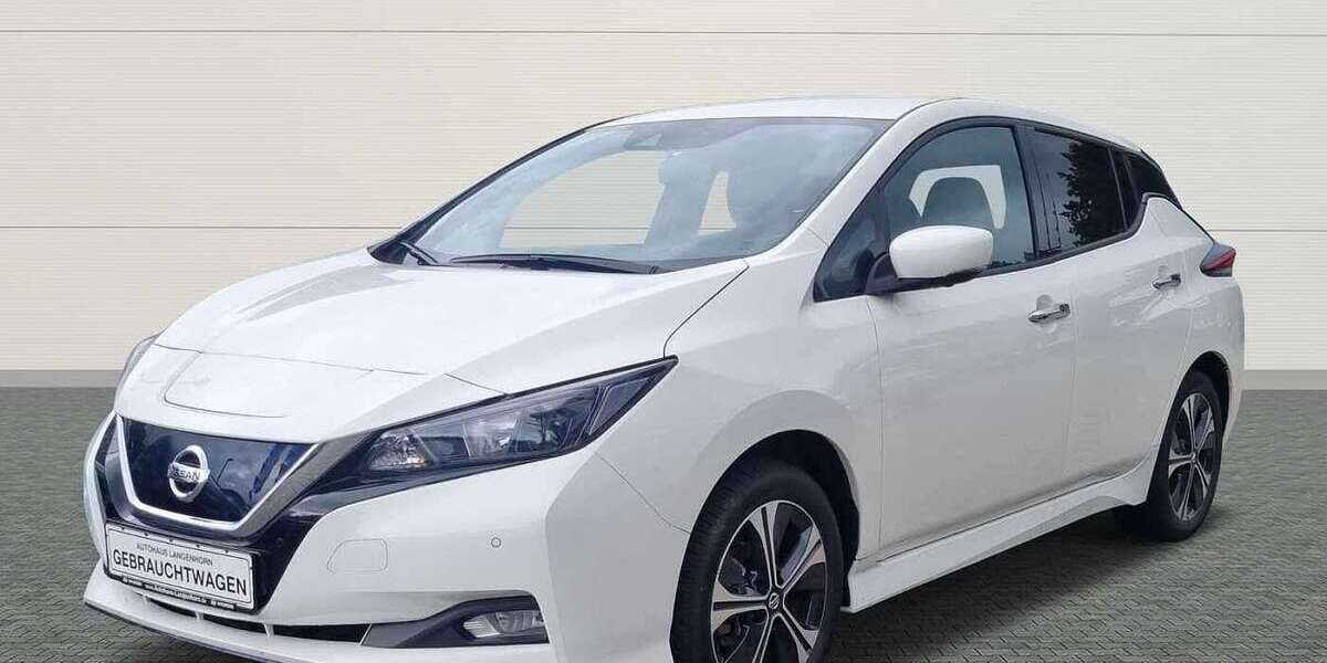 Nissan Leaf 22.363 km 17.860 &euro; Hamburg 22419