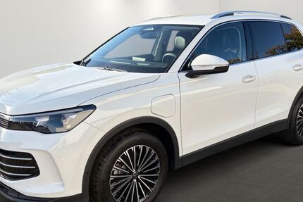 VW Tiguan 2.703 km 43.850 &euro; Germersheim 76726