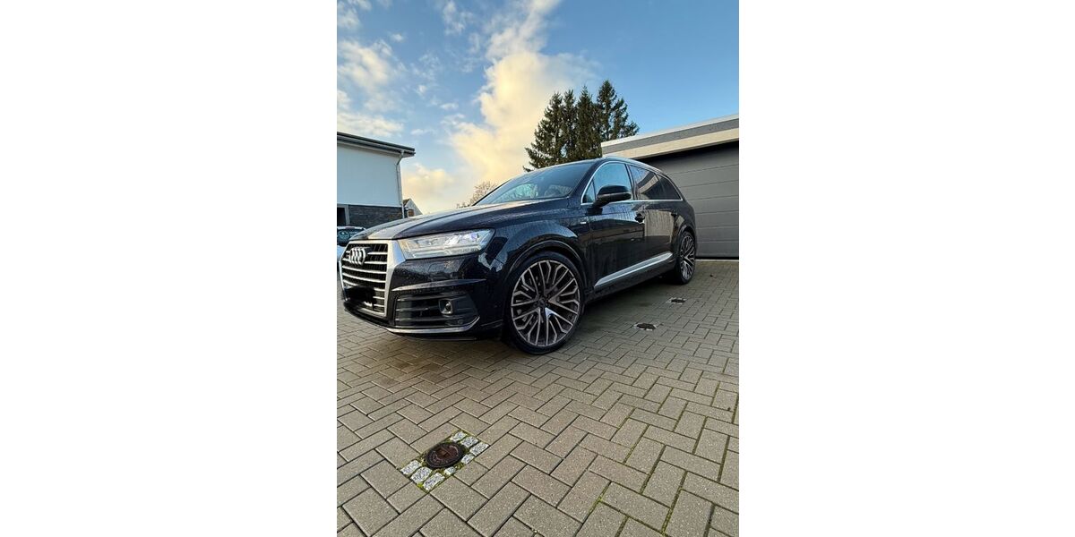 Audi Q7 173.000 km 28.400 &euro; NEUMÜNSTER 24539